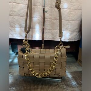 Elegant Tan Woven Crossbody Bag with Gold Chain